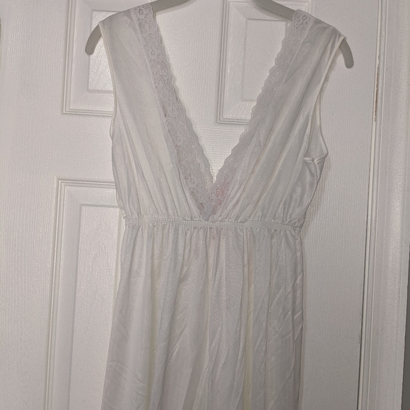 2 piece DreamAway vintage gown/robe set M - Picture 9 of 16